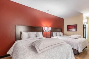 Red Roof Inn PLUS & Suites Houston - IAH Airport SW