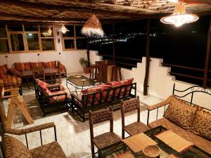 Red Carpet Surf Camp Garden & Rooftop With Sea And Mountain View