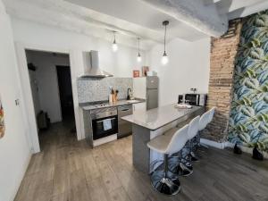 La Bodega de Reconquista Centro by Alogest