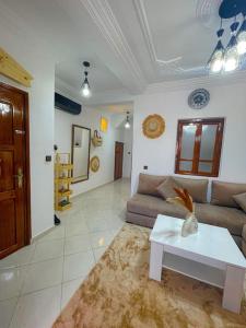 Moroccan Charm: Cozy Apartment with PrivateTerrace