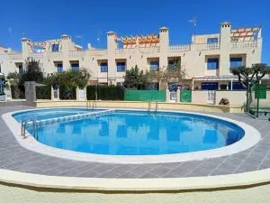 Apartamento en Los Nietos con piscina comunitaria. - Лос-Ньєтос