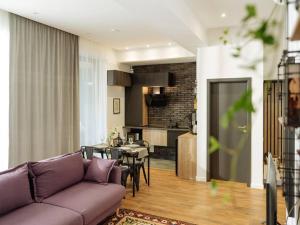 Central 6 Apartment - New Building & Parking