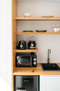 Stone build suite with private pool