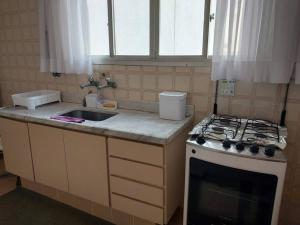 Apartamento bem localizado com estacionamento