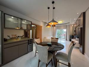 Casa de Pedra 303A - 2 suítes com piscina Gramado