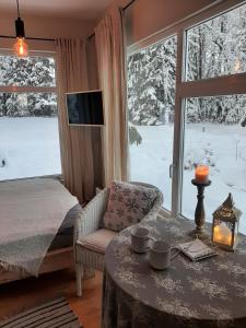 Mellene 1 bedroom house in nature & hot tube