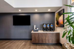 Best Western Inn & Suites Lemoore