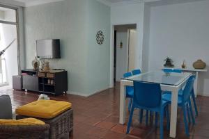 Apt perto do mar em Pitangueiras com estacionamento