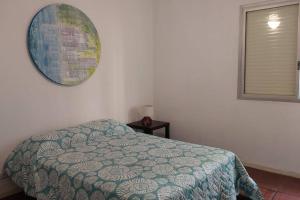 Apt perto do mar em Pitangueiras com estacionamento