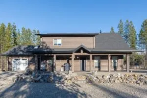 Sunny Peaks - Tete Jaune Cache