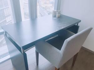 On Paseo de la Reforma, great location, luxurious, pool, gym