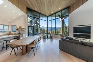 Open Air at Palisades - 3 BR, Brand New Construction - Wrap-Around Deck w Hot Tub
