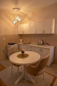 Lotos Apartments