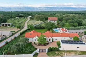 Luxury villa with a swimming pool Poljica, Zadar - 22070 - Poljica