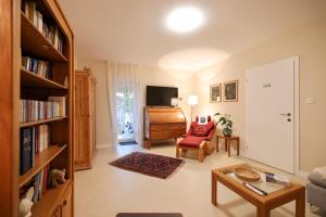 Luxury villa with a swimming pool Poljica, Zadar - 22070