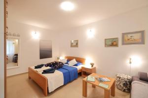 Luxury villa with a swimming pool Poljica, Zadar - 22070