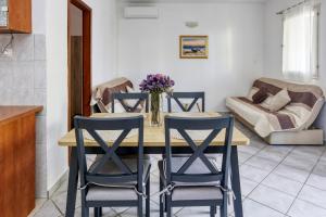 Apartments by the sea Rogoznica - 20165