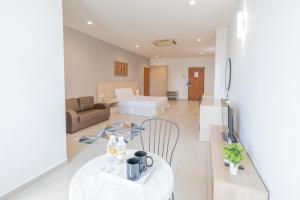 Golden View Serviced Apartments