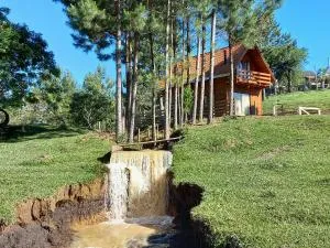 Chalé com banheira de hidromassagem e lareira - Rio da Várzea