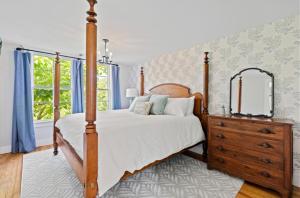 The Blueberry House - Spacious, Family & Pet-Friendly Retreat near Sebago Lake