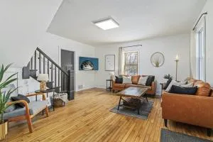 Remodeled* Sleeps 7, Fire Pit, Indoor Bike Storage - Garrison