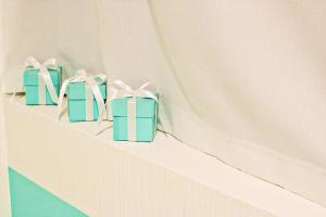 USJ 2 stops, Umeda&Dotonbori 8mins, TiffanyBlue theme SV3