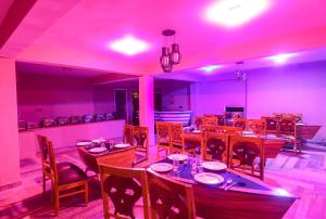 Pirates Resort Centeral Heated Rooms with Mountain View & Swimming Pool #Couple Friendly #Peaceful Area #Bestview #PlayingZone #Gym