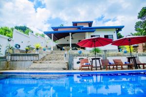 Peaceful Villa with pool near Hikkaduwa