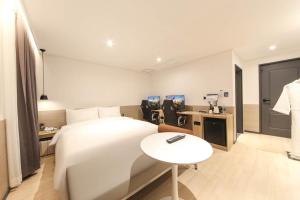 HOUND HOTEL sasang branch