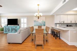 St. Simons Grand 224