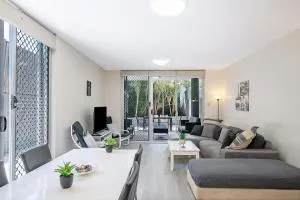 'Attiva' A Brisbane Gem with Pool and Private Patio - Брисбен