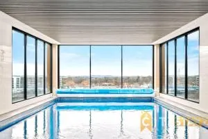 Delight in Dickson -2bd 2bth 2Csp Apt - Bywong