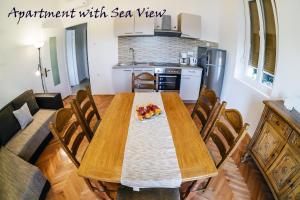 Summertime Apartments