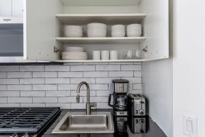 FiDi 1br w game room resident-only speakeasy NYC-1346