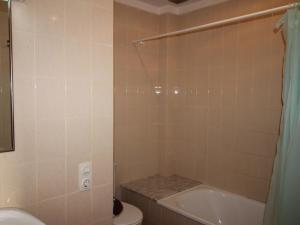 Apartamento Acogedor a 100m de la Playa con Garaje Privado - ES-228-23