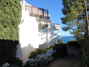 Apartamento luminoso en Llançà con piscina comunitaria, cerca de la playa - ES-228-22