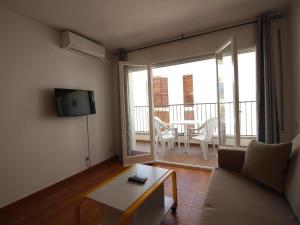 LLANÇÀ 8 LATERAL - Apartamento con vistas al mar, parking y Wifi. - ES-228-55