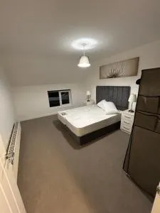 2 Bedroom Refurbished House - 雷阿马斯顿