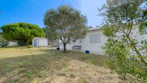 Villas Charmante Villa avec etage proche plage : Maison 3 Chambres