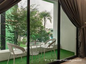 Crystal Cozy Suite PoolView Netflix Waterpark@ Ipoh Station 18