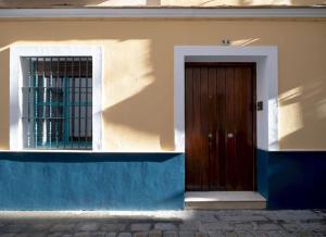 Alhondiga City Center Private House by Valcambre