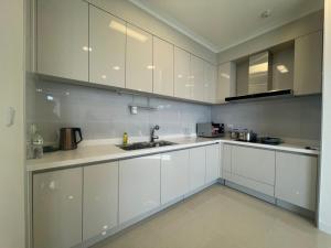 Starlake Daewoo near West Lake - Anstay