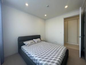 Starlake Daewoo near West Lake - Anstay