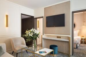 Suite room in Maison Albar Hotels - Le Vendome