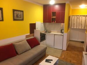 Studio Tina sajam FREE parking