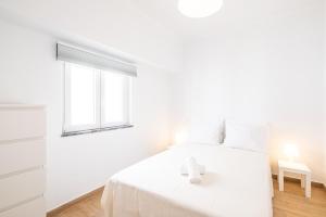 SERAFIM BEACH APARTMENT - Heart of the Old Town