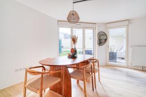 Luxueux appartement Paris proche Tour Eiffel Champs Elysées La Défense