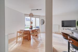 Luxueux appartement Paris proche Tour Eiffel Champs Elysées La Défense