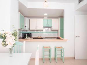 Precioso apartamento en el Calón Playa con vistas y piscina - by Almería Rentals