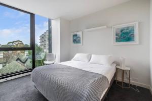 The SkyNook Sun-Drenched Shimmer by Albert Park